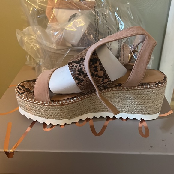 Tan & Brown Wedge